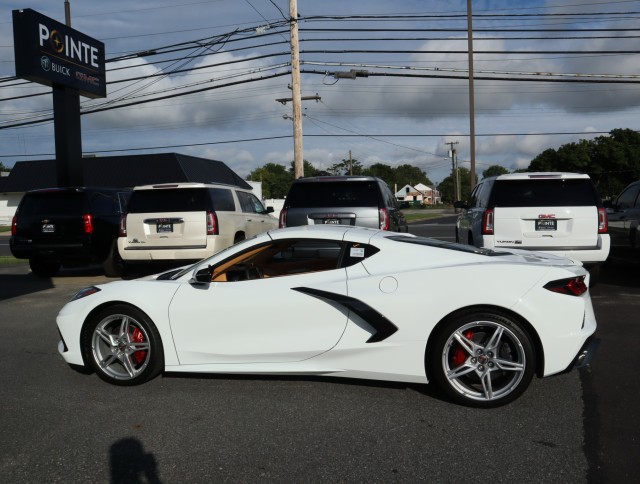 Used 2021 Arctic White Chevrolet 3LT image 4