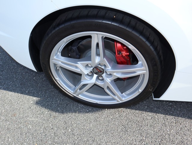 Used 2021 Arctic White Chevrolet 3LT image 29