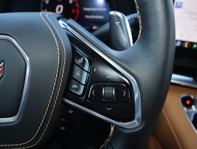 Used 2021 Arctic White Chevrolet 3LT image 18