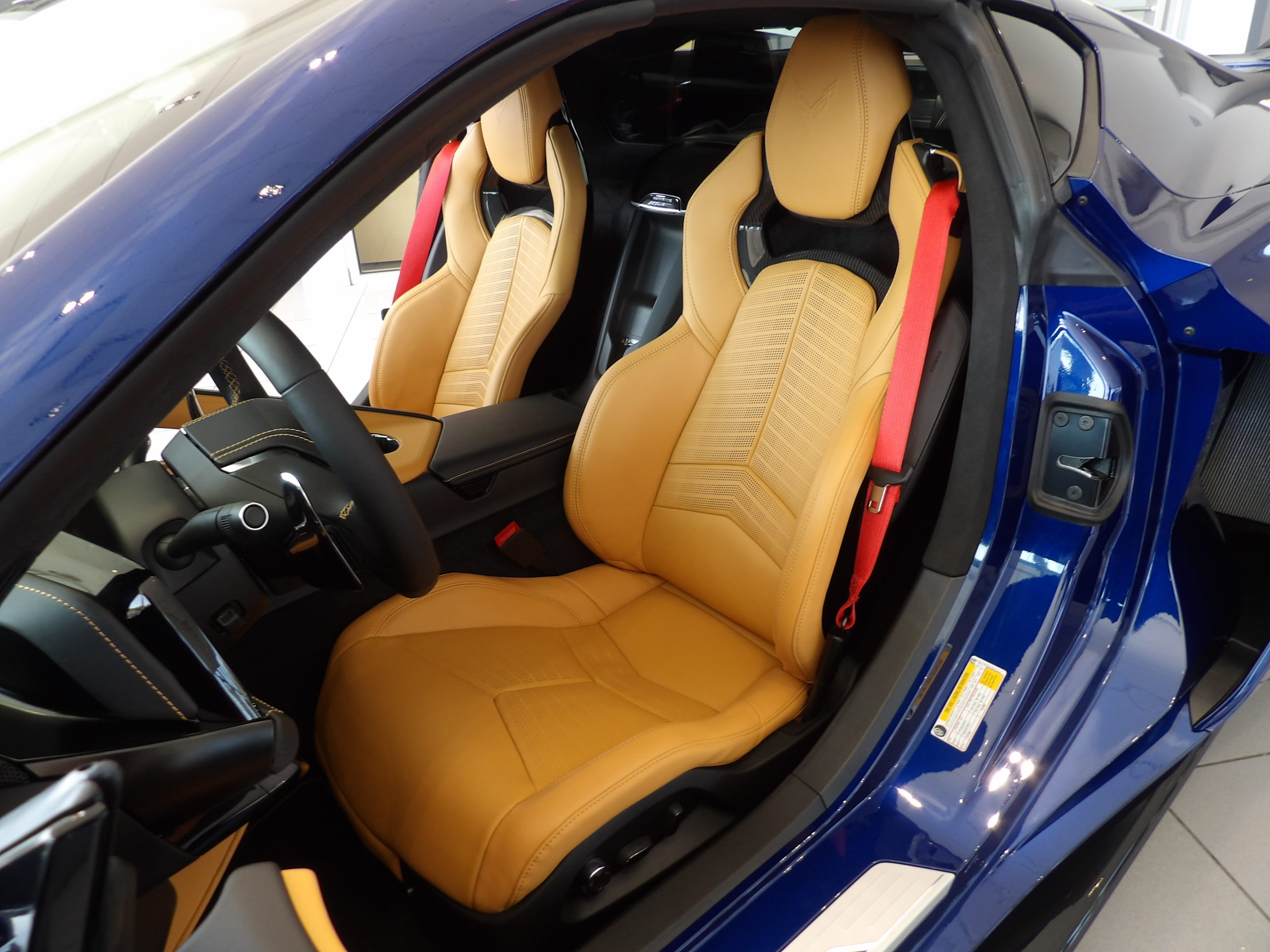 2027 Chevrolet Corvette 3LT - Photo 13