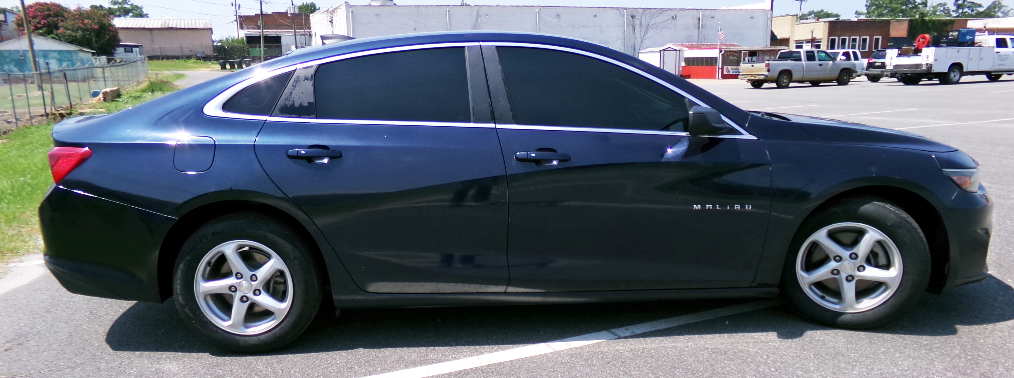 Used 2016 BLUE VELVET METALLIC Chevrolet LS image 4