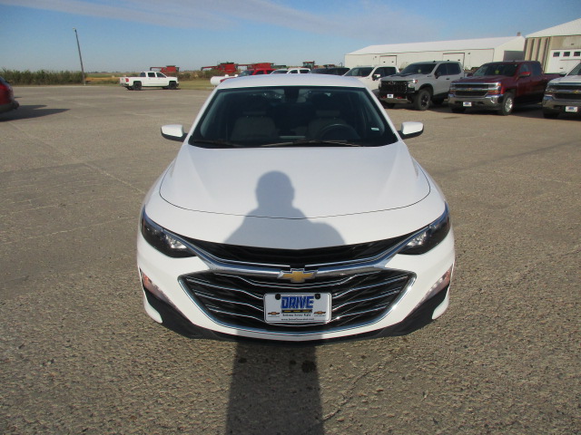 Used 2022 Chevrolet Malibu 1LT with VIN 1G1ZD5ST2NF137647 for sale in Rugby, ND