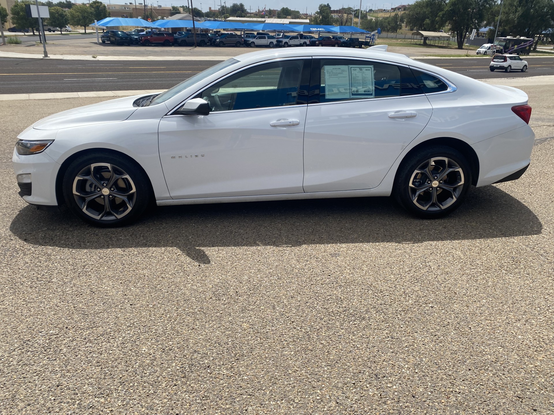 Used 2024 Summit White Chevrolet 1LT image 6