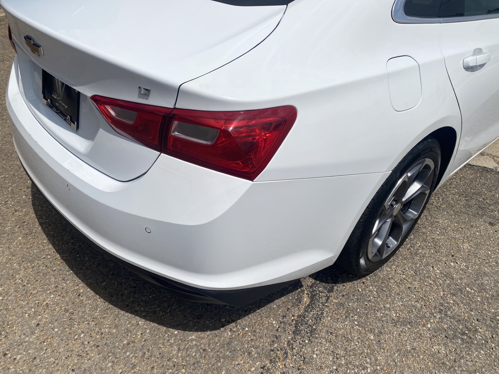 Used 2024 Summit White Chevrolet 1LT image 9