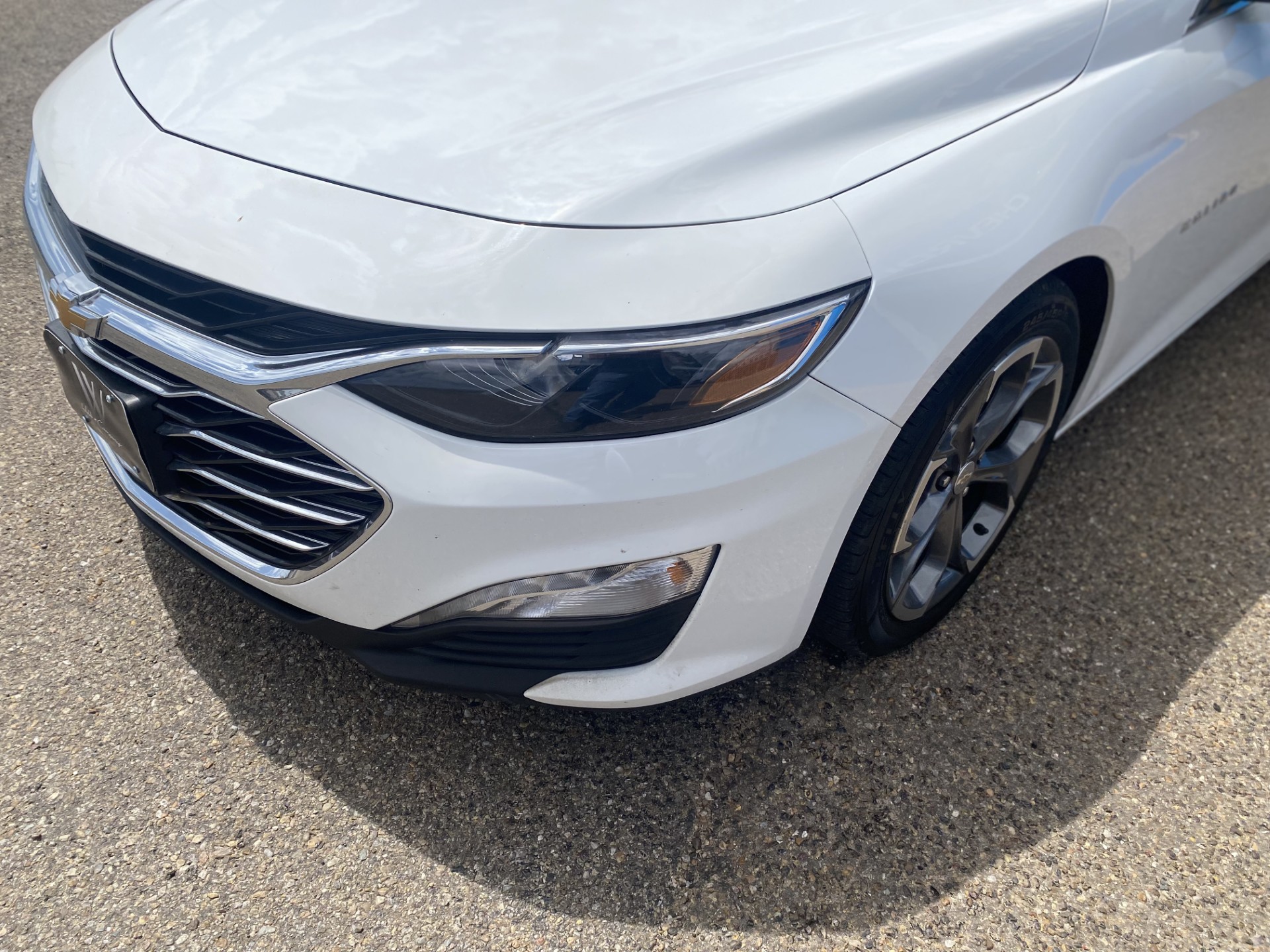 Used 2024 Summit White Chevrolet 1LT image 4
