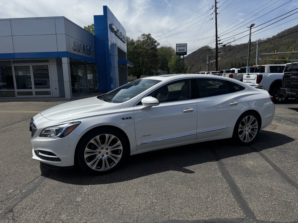 2019 Buick LaCrosse Avenir's photo