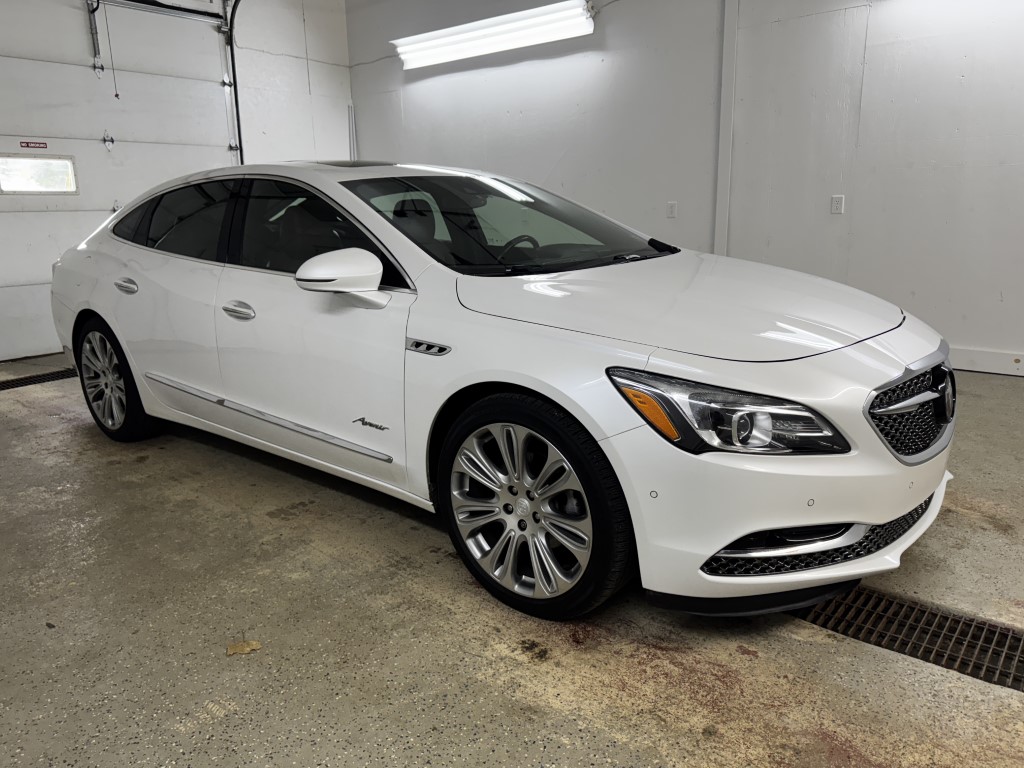 2019 Buick LaCrosse Avenir's photo
