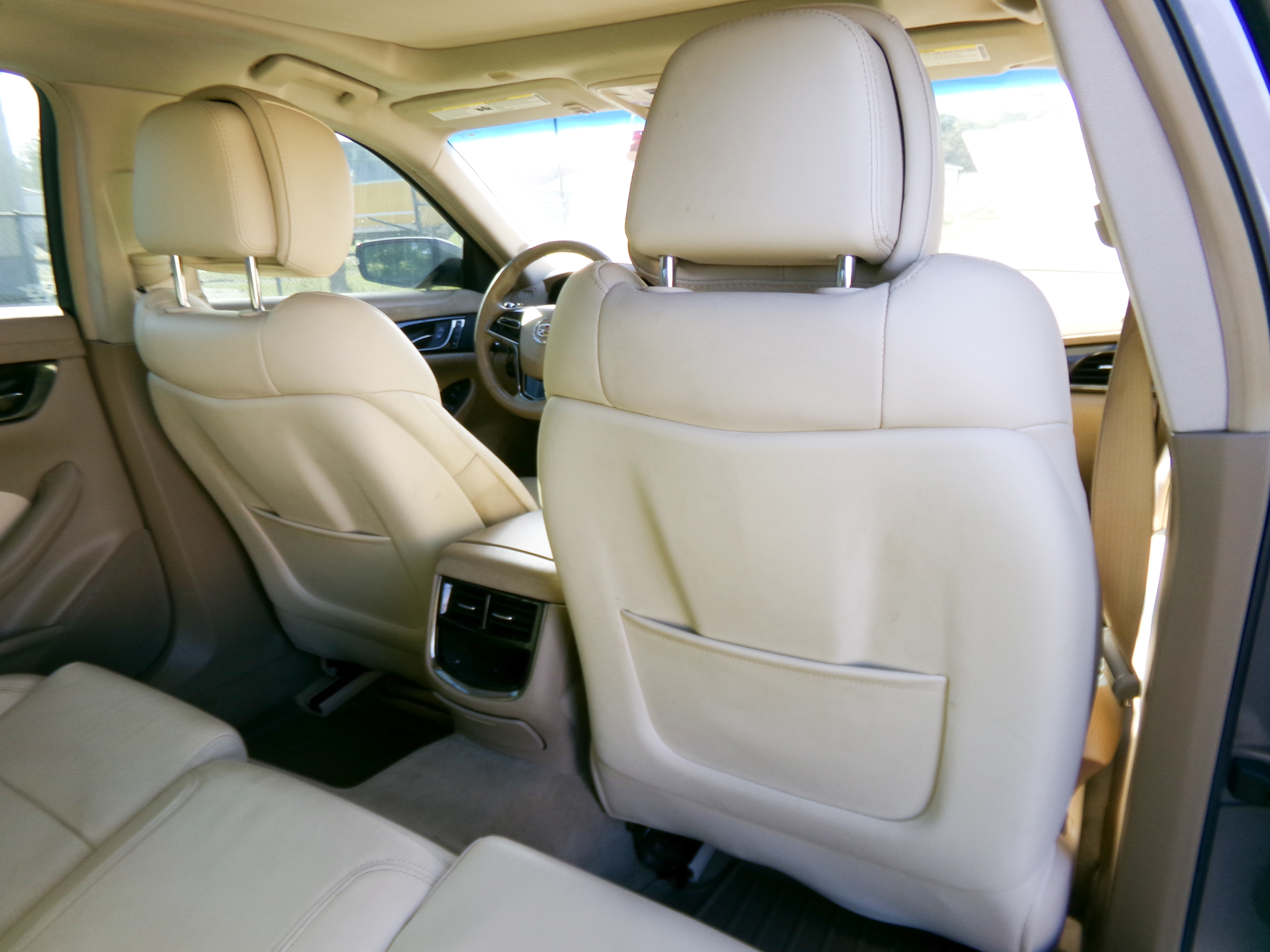 Used 2014 MOCHA STEEL METALLIC Cadillac Luxury RWD image 14