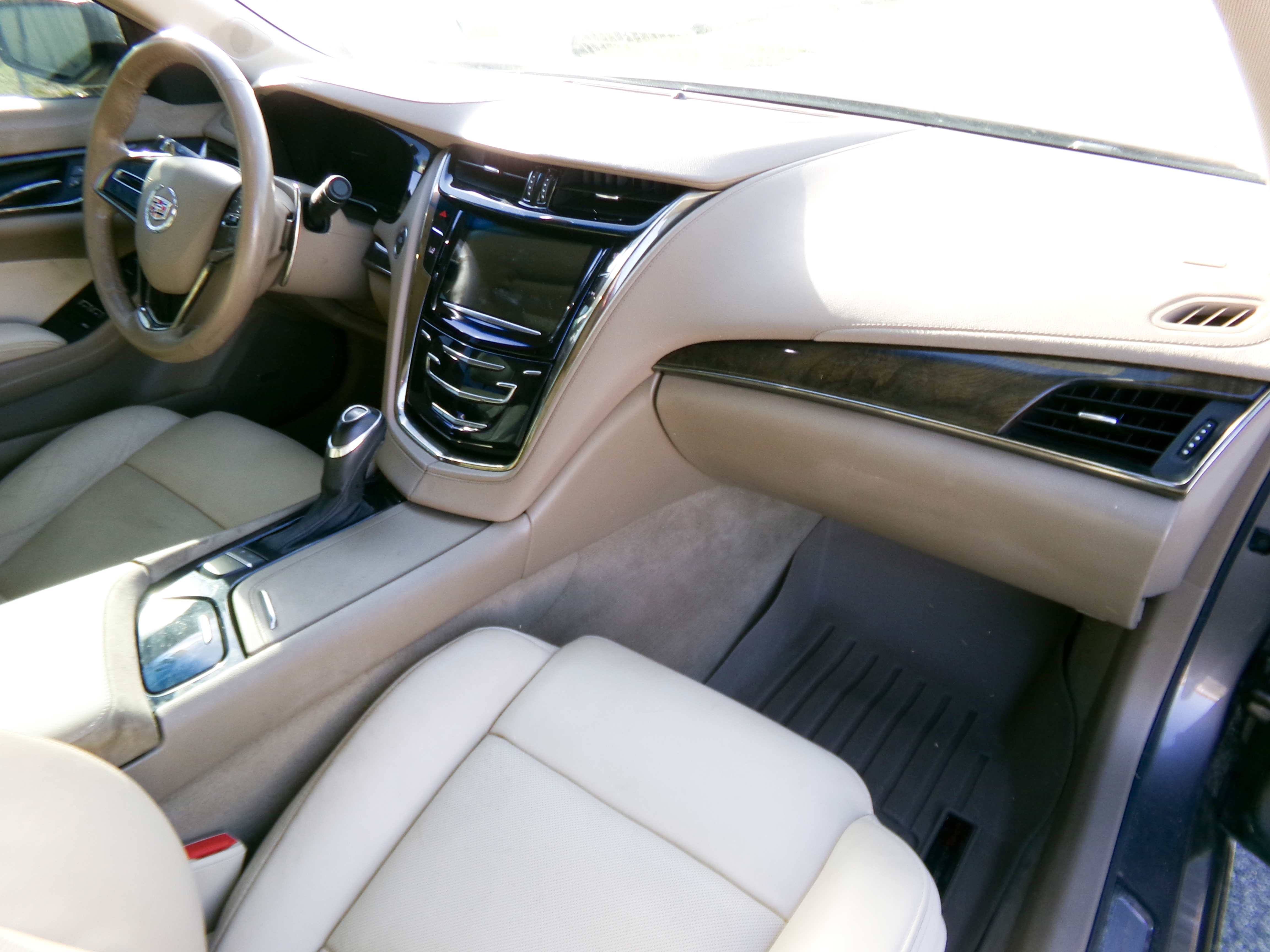 Used 2014 MOCHA STEEL METALLIC Cadillac Luxury RWD image 16