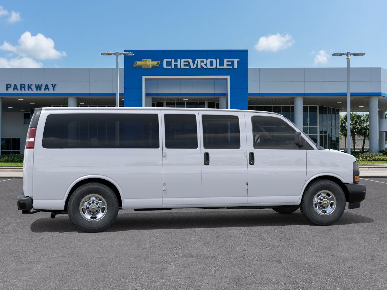 2025 Chevrolet Express Passenger 3500 photo 4