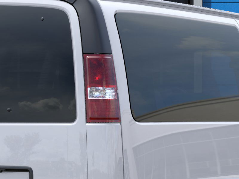 2025 Chevrolet Express Passenger 3500 photo 10