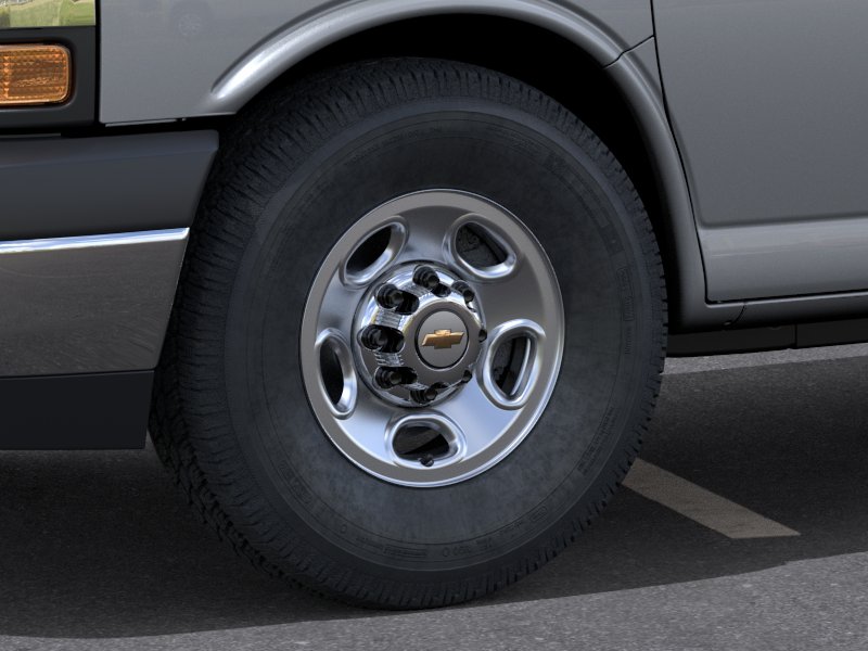 2026 Chevrolet Express Passenger LT - Photo 33