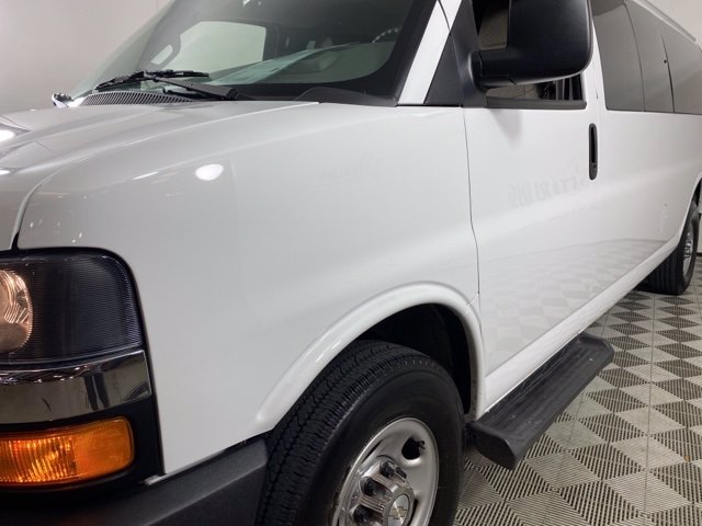 Pre-Owned 2019 Chevrolet Express Passenger 3500 LT