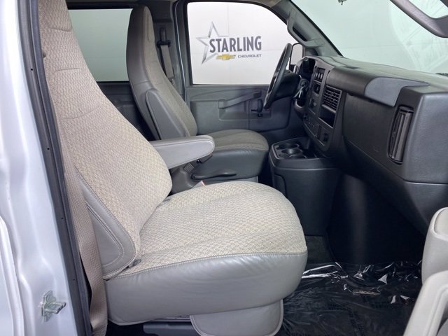 Pre-Owned 2019 Chevrolet Express Passenger 3500 LT