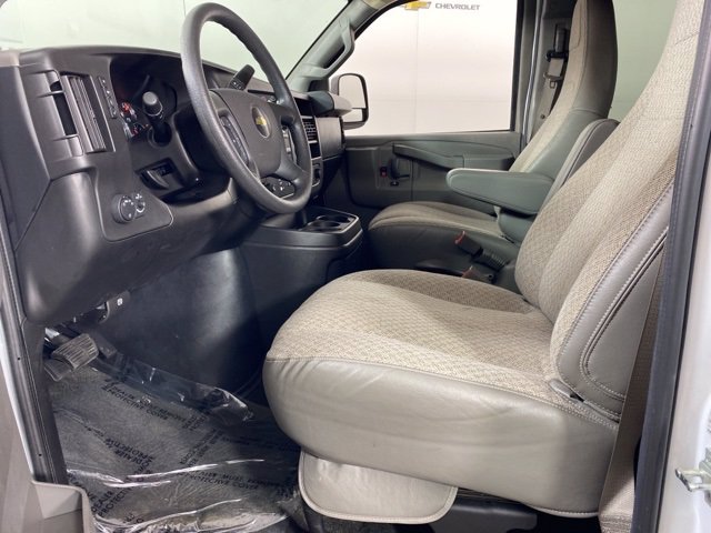 Pre-Owned 2019 Chevrolet Express Passenger 3500 LT