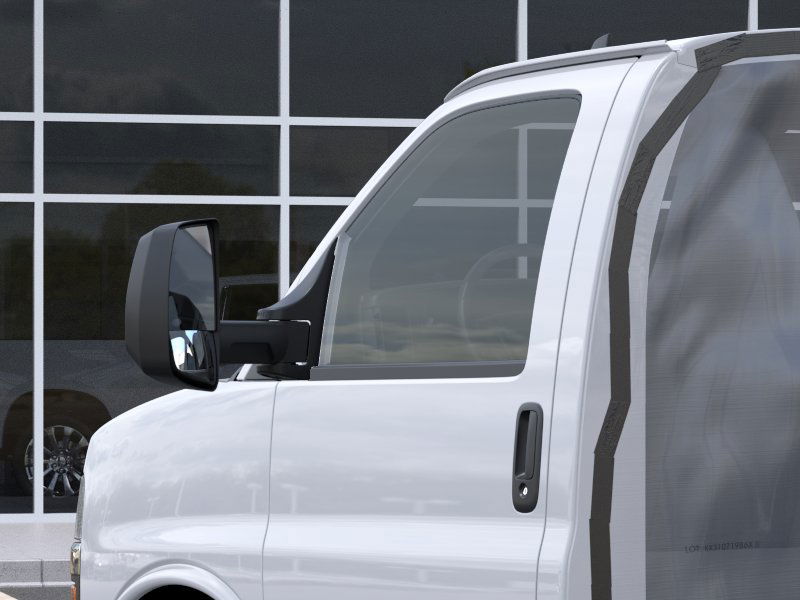 2025 Chevrolet Express Cutaway 3500 photo 8