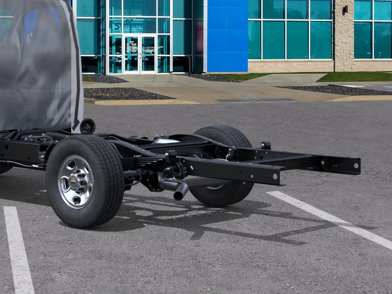 New 2026 Summit White Chevrolet 1WT image 47