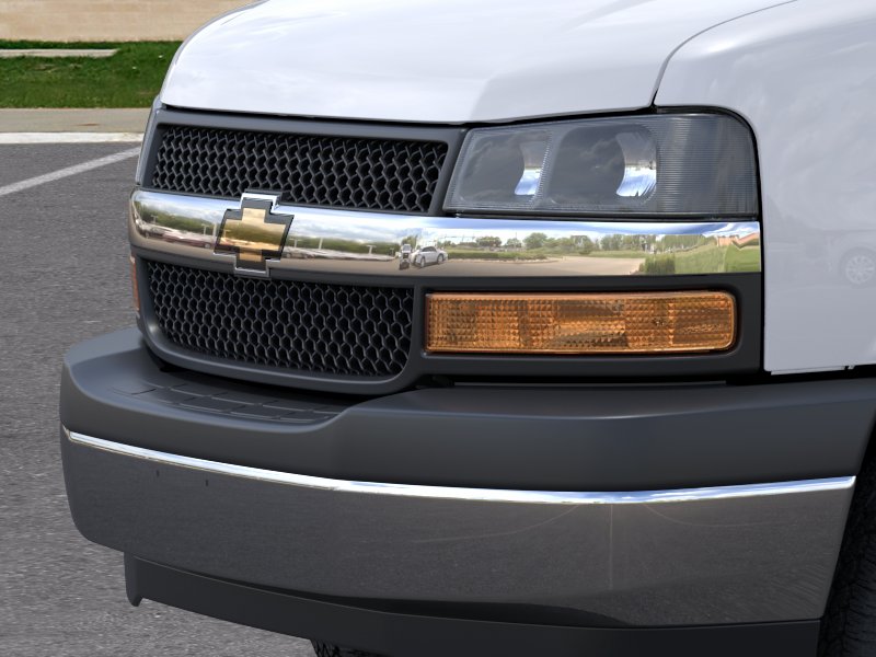 New 2026 Summit White Chevrolet 1WT image 49