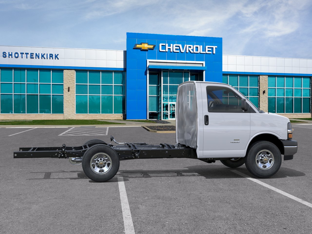 New 2026 Summit White Chevrolet 1WT image 41