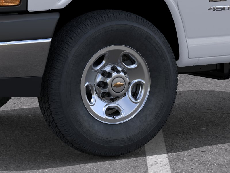 New 2026 Summit White Chevrolet 1WT image 45