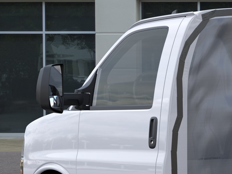 New 2025 Summit White Chevrolet 1WT image 72
