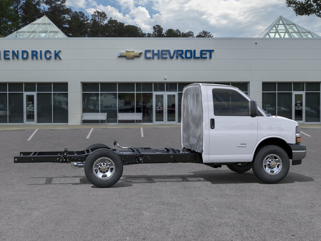 New 2025 Summit White Chevrolet 1WT image 65
