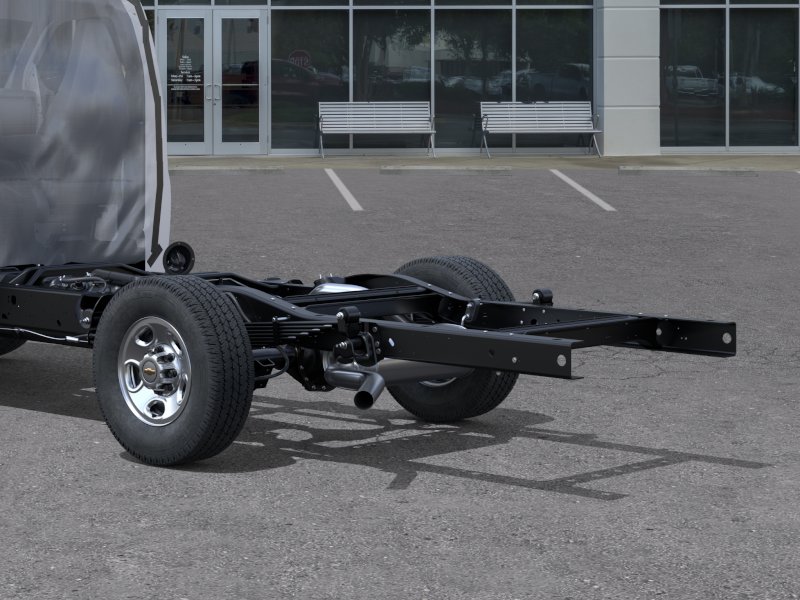 New 2025 Summit White Chevrolet 1WT image 71