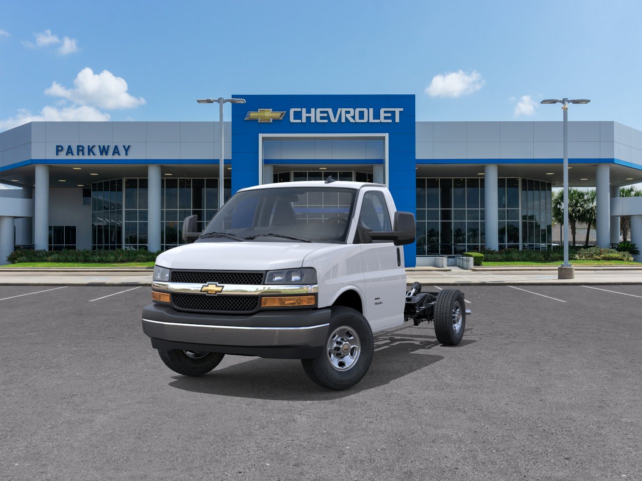 New 2025 Summit White Chevrolet 1WT image 33