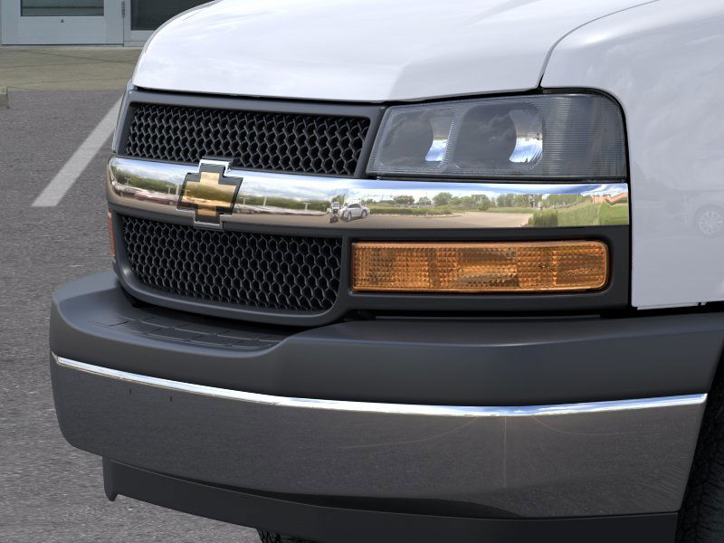 2025 Chevrolet Express Cutaway Base photo 50