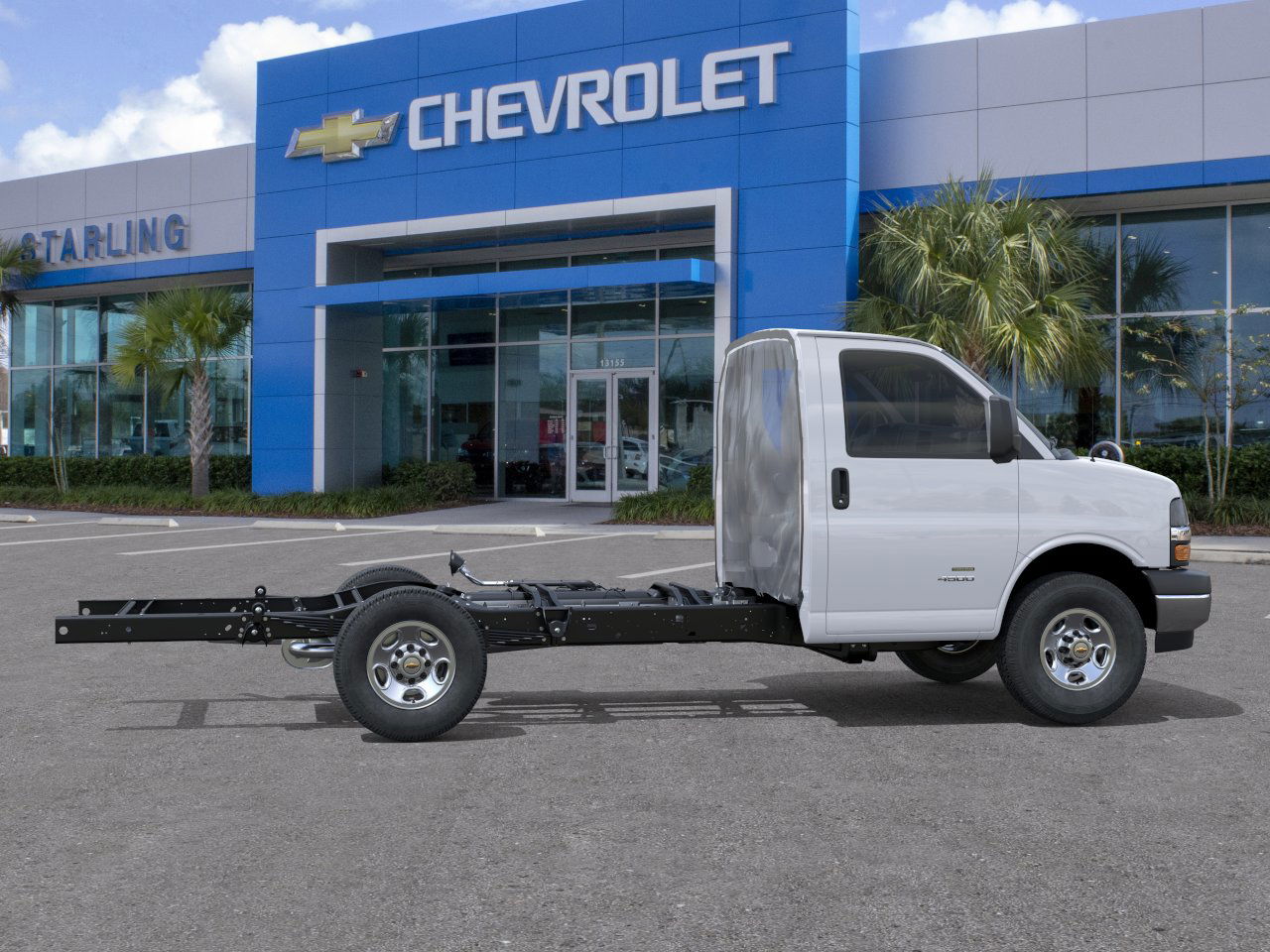 2025 Chevrolet Express Cutaway 3500 photo 25