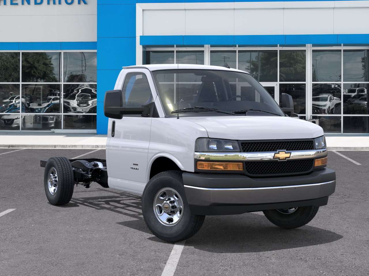 New 2026 Summit White Chevrolet 1WT image 32
