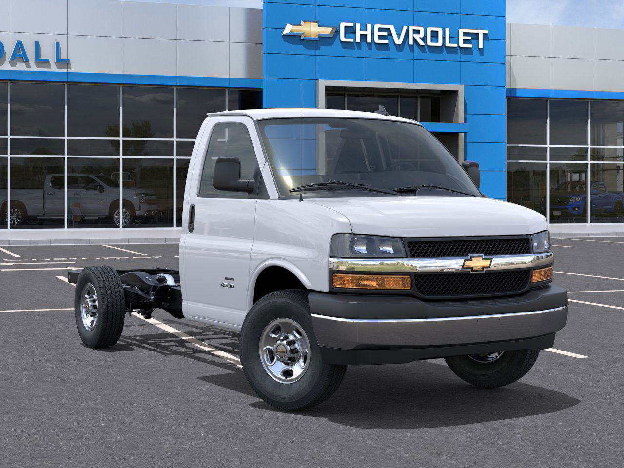 2025 Chevrolet Express Cutaway 3500 photo 3
