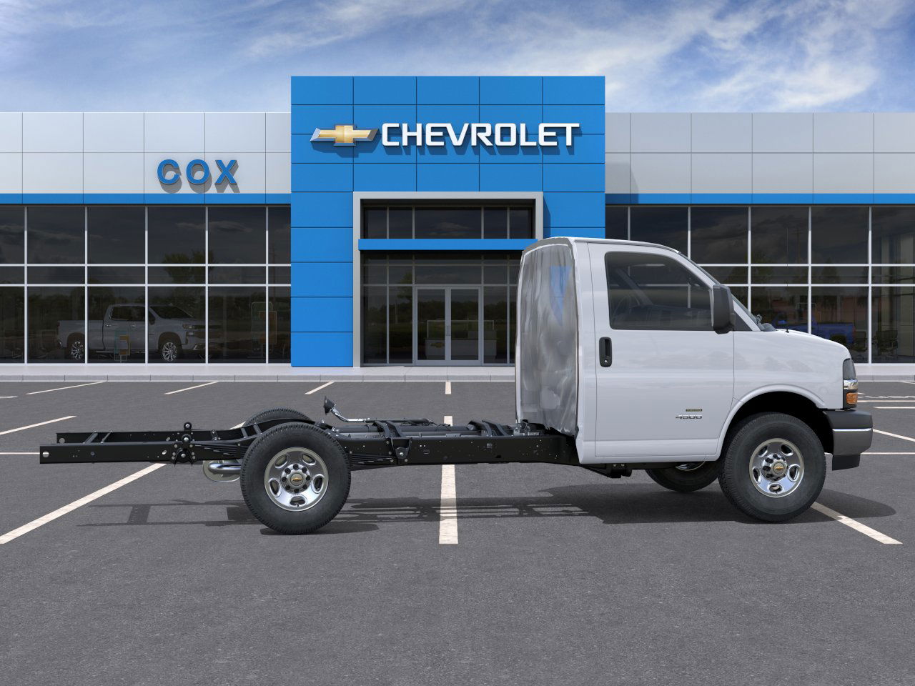 New 2025 Summit White Chevrolet 1WT image 22