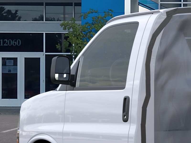 New 2026 Summit White Chevrolet 1WT image 38