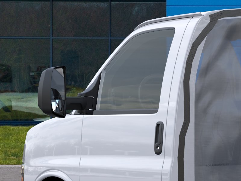 New 2026 Summit White Chevrolet 1WT image 43