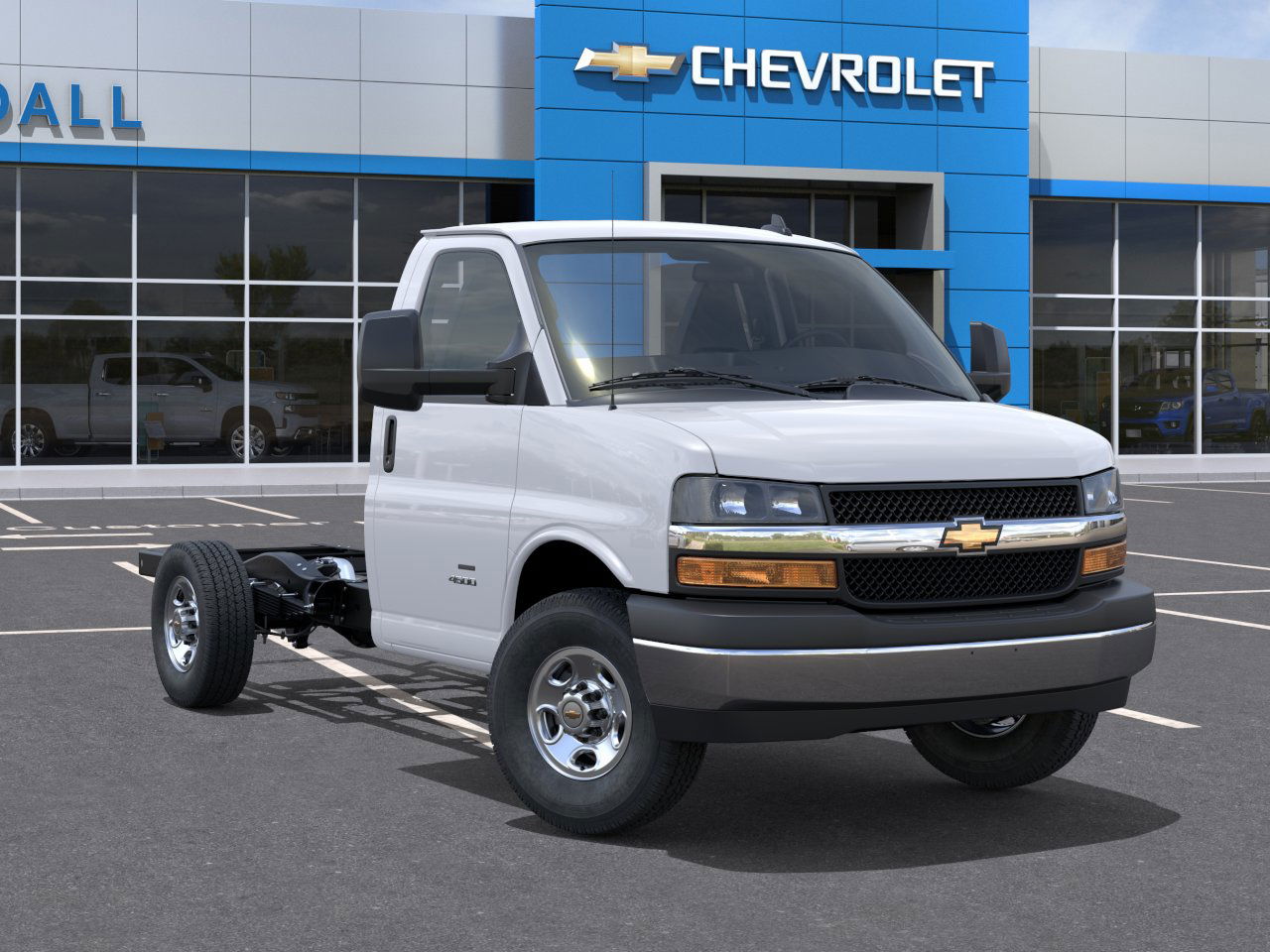 2025 Chevrolet Express Cutaway 3500 photo 3