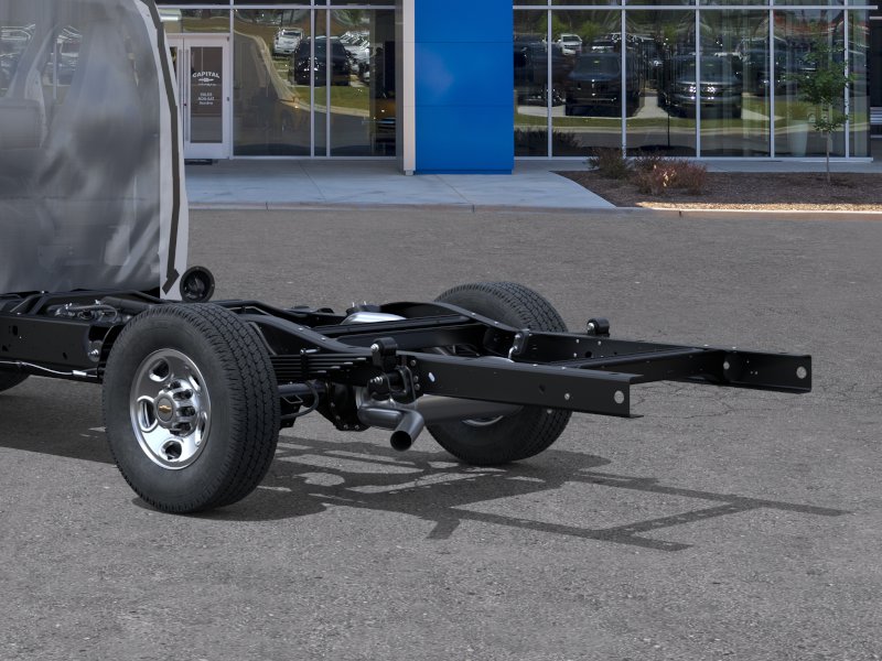 New 2026 Summit White Chevrolet 1WT image 11