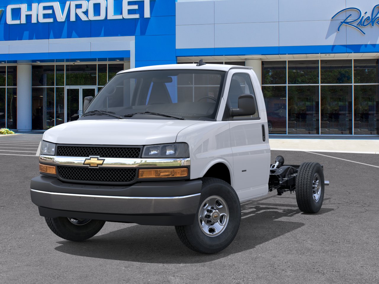 New 2025 Summit White Chevrolet 1WT image 31