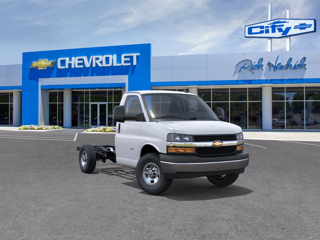 New 2026 Summit White Chevrolet 1WT image 27