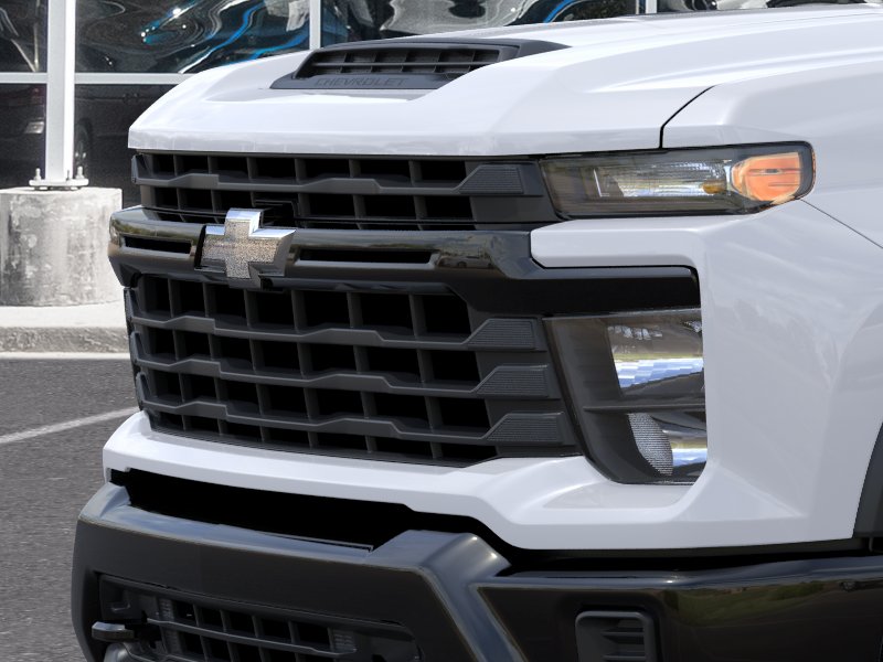 New 2026 Summit White Chevrolet Work Truck image 38