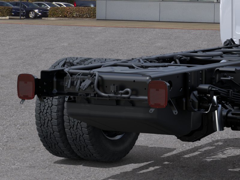 New 2026 Summit White Chevrolet Work Truck image 35