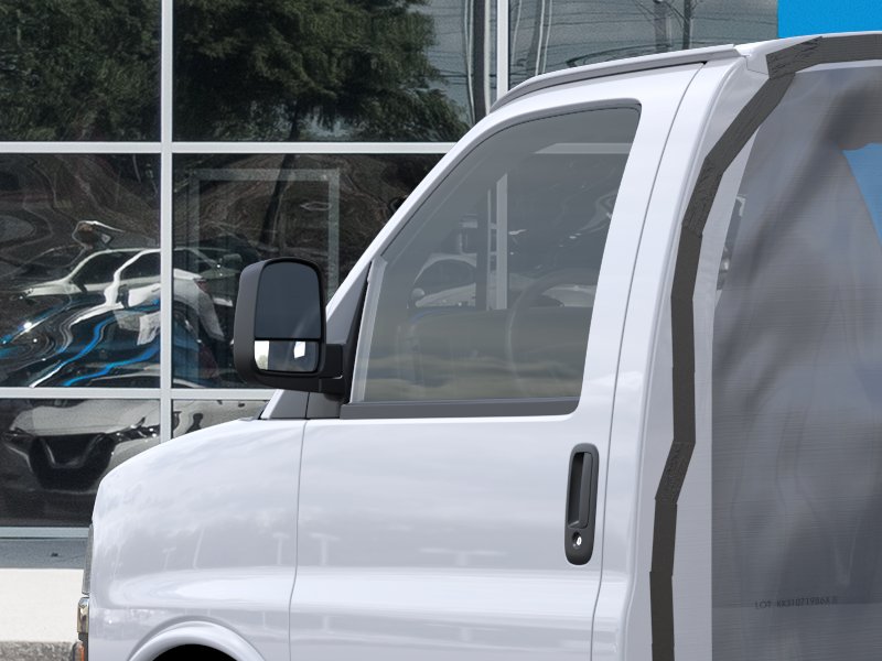 New 2026 Summit White Chevrolet  image 37