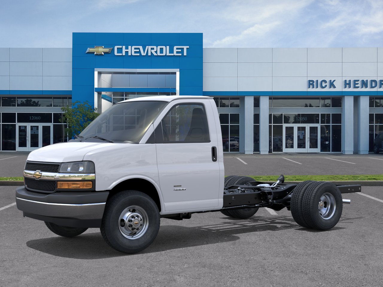 New 2026 Summit White Chevrolet 1WT image 28