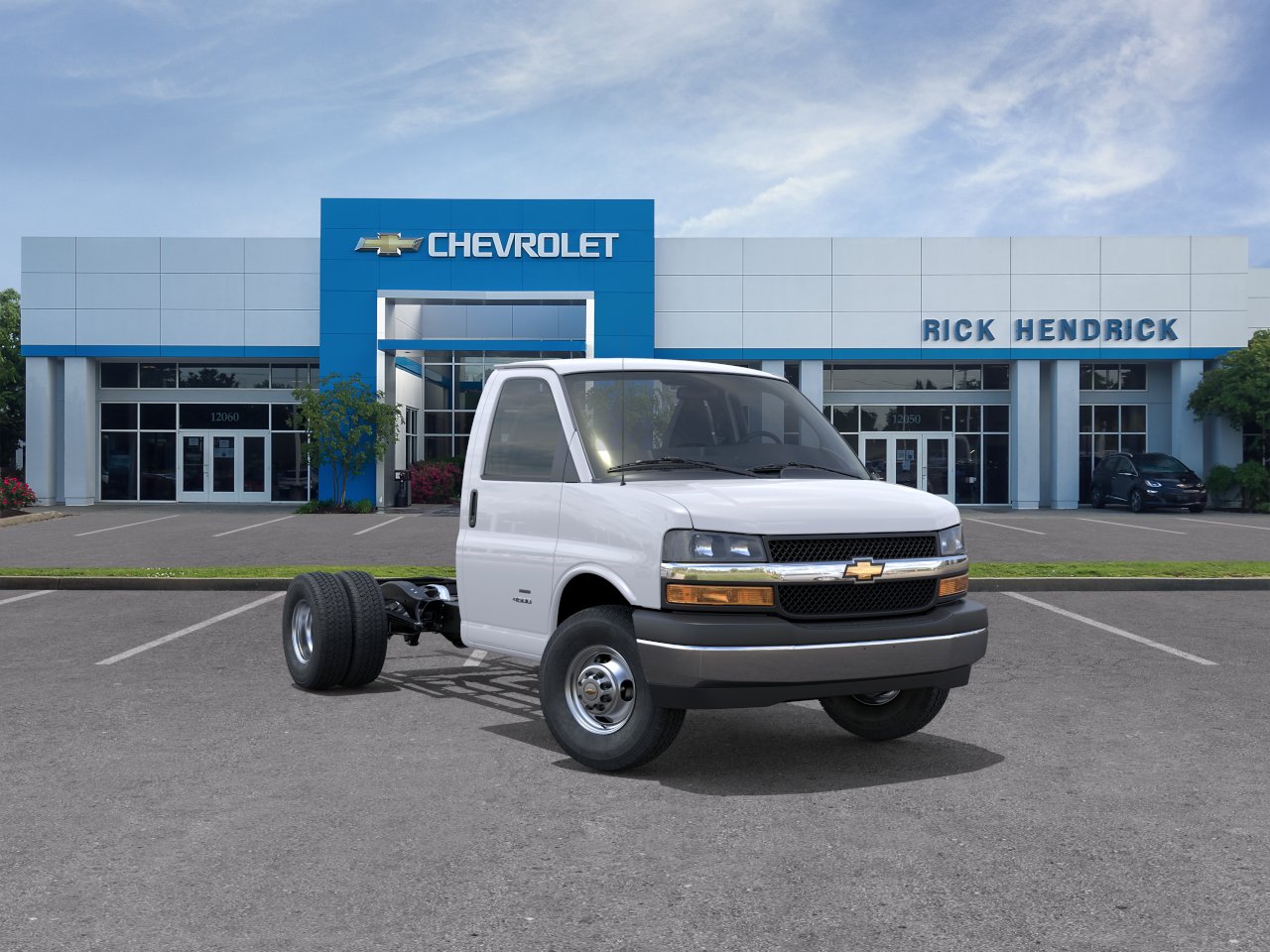 New 2026 Summit White Chevrolet 1WT image 27