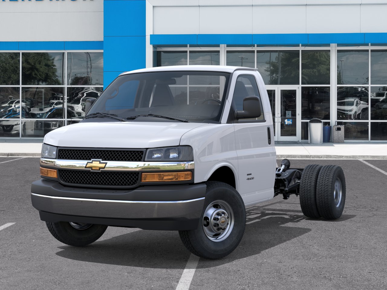 New 2026 Summit White Chevrolet  image 32