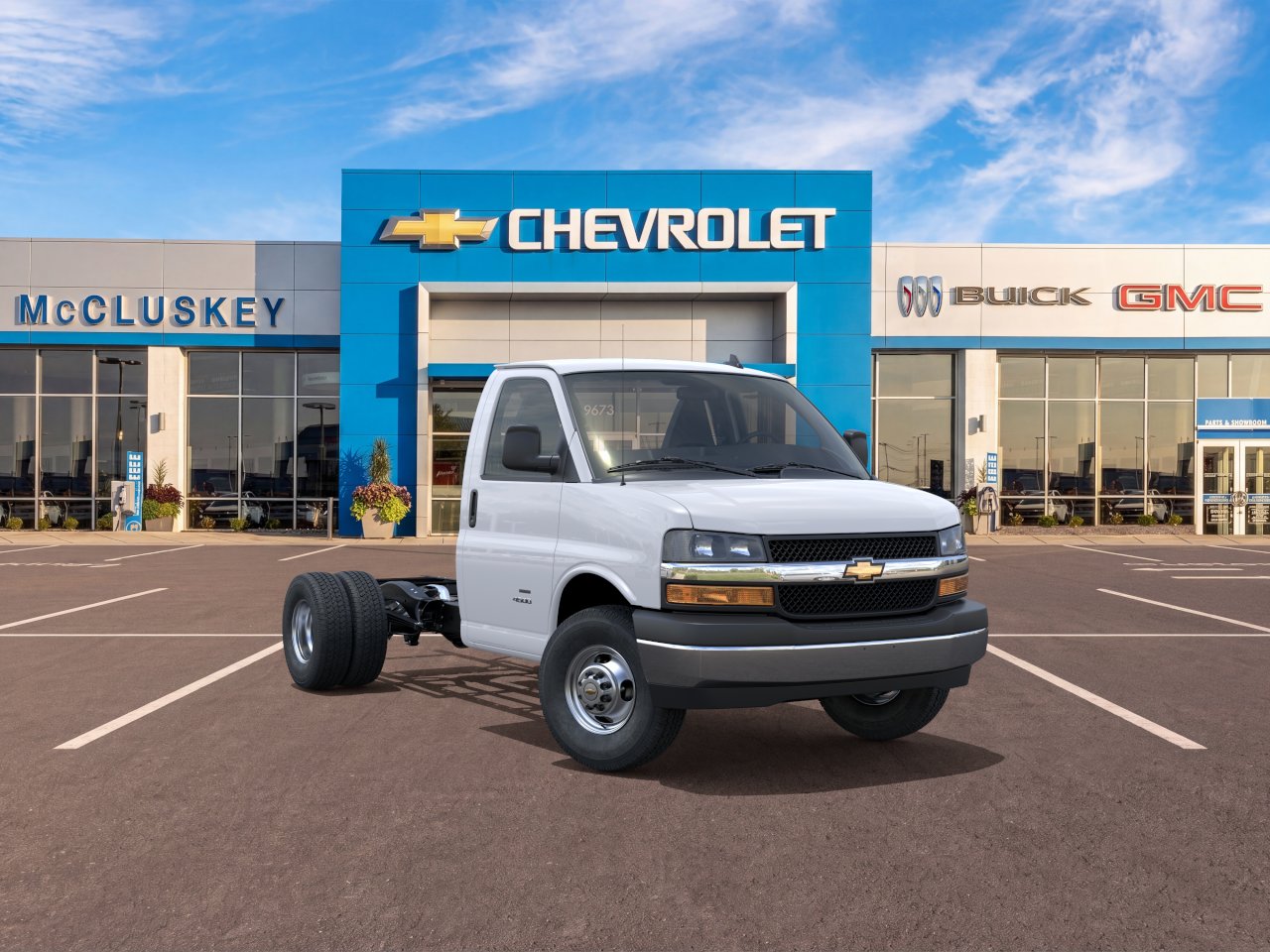 New 2025 Summit White Chevrolet 1WT image 25