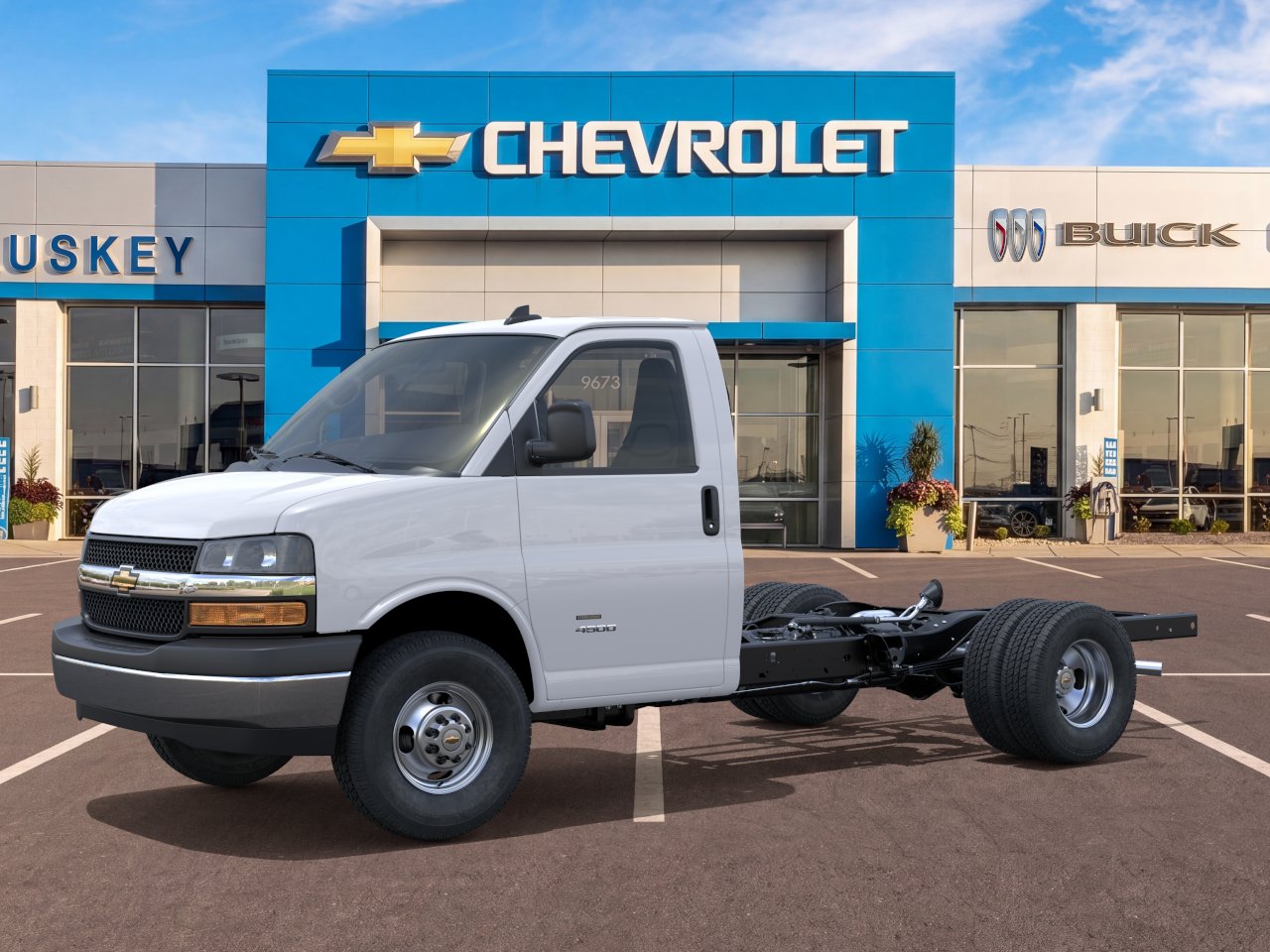 New 2025 Summit White Chevrolet 1WT image 26