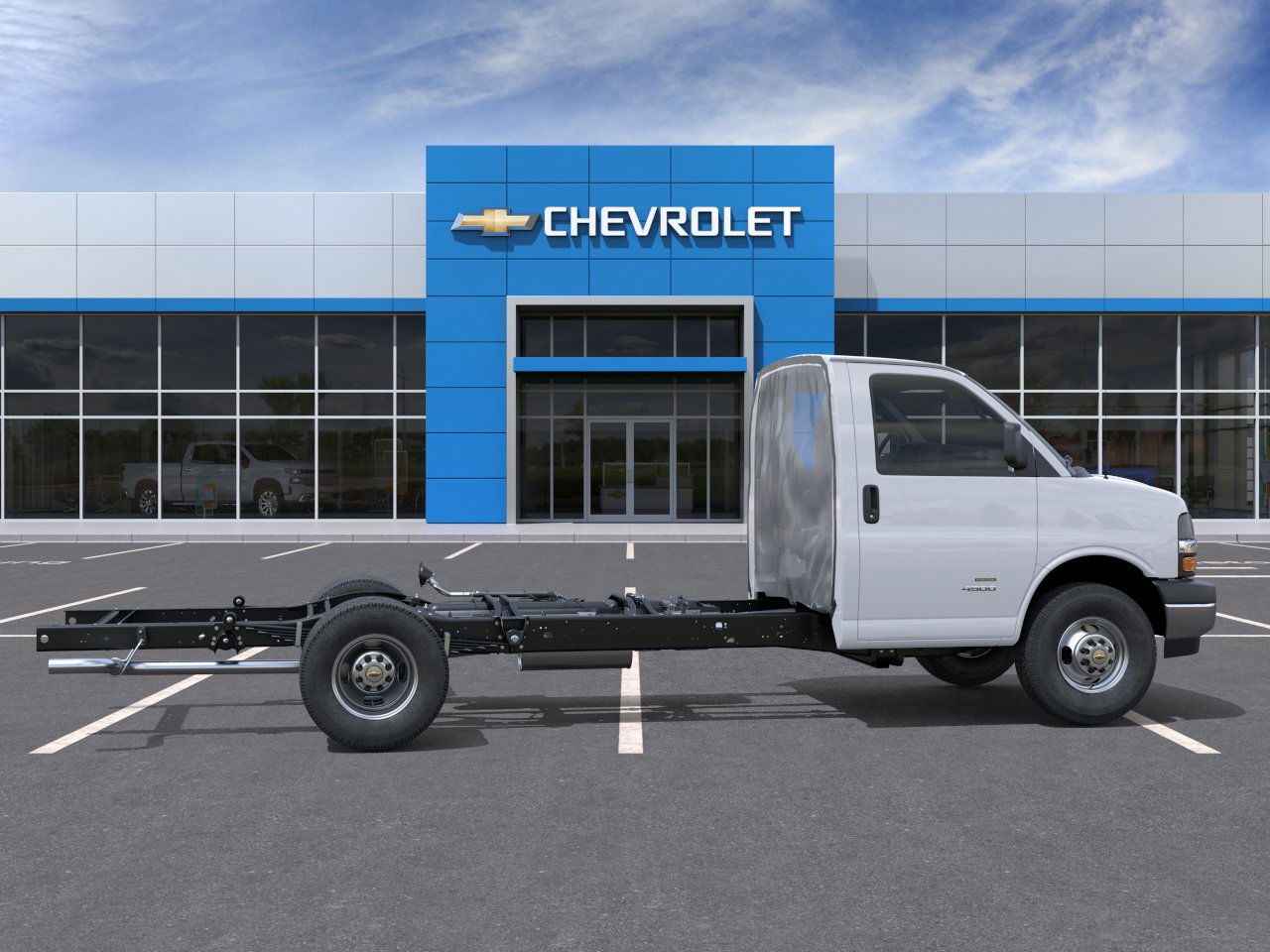 2025 Chevrolet Express Cutaway 3500 photo 4