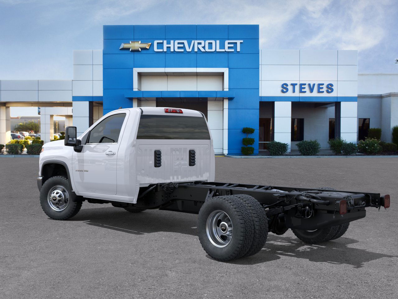 2025 Chevrolet Silverado 3500HD Work Truck photo 3