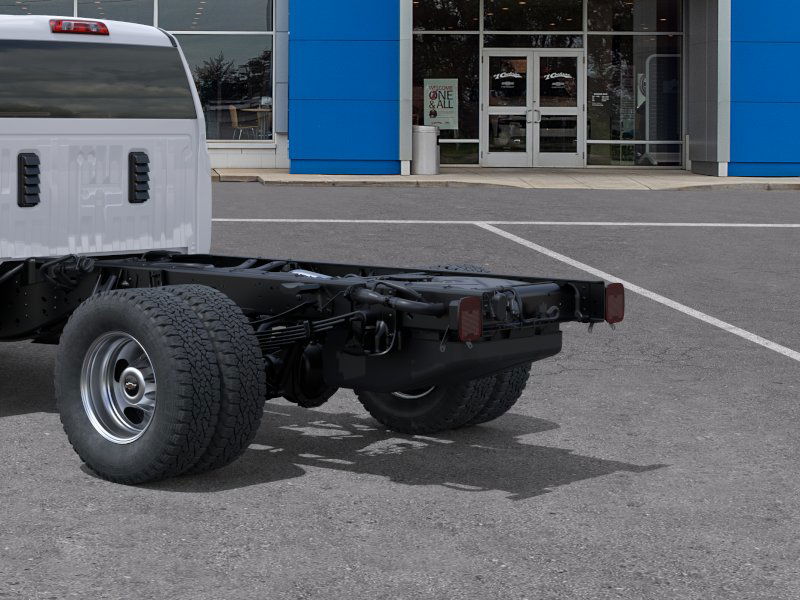 New 2026 Summit White Chevrolet Work Truck image 44